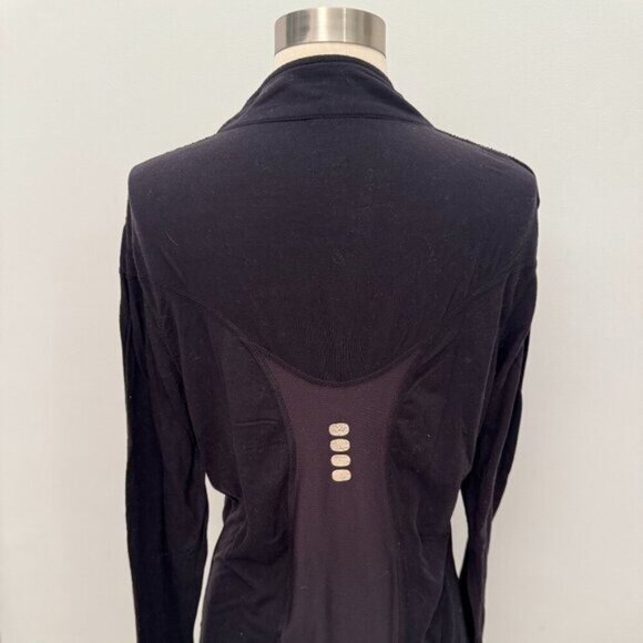 Nike DriFit Activewear Half-Zip Performance Top, Size Medium - Picture 4 of 5